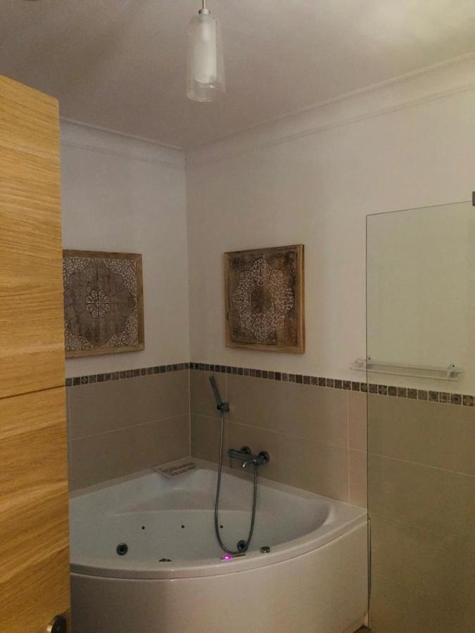 B&B Oasis Des Lavandes - Chambre Coqueliot 阿维尼翁新城 外观 照片
